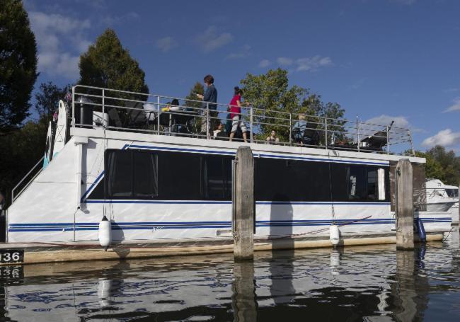Hotel Bluebird House-Boat East Molesey Zewnętrze zdjęcie