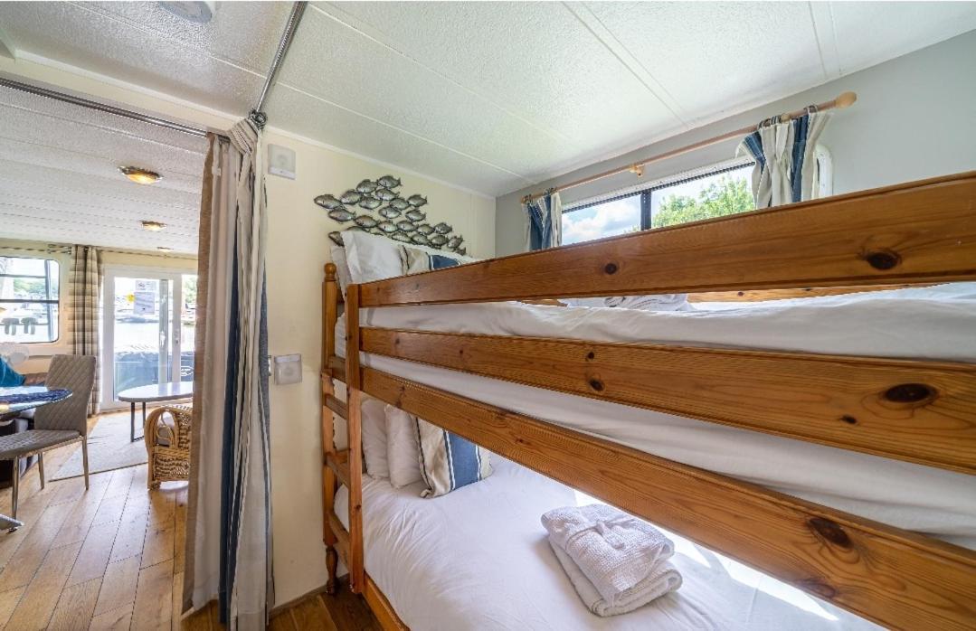 Hotel Bluebird House-Boat East Molesey Zewnętrze zdjęcie